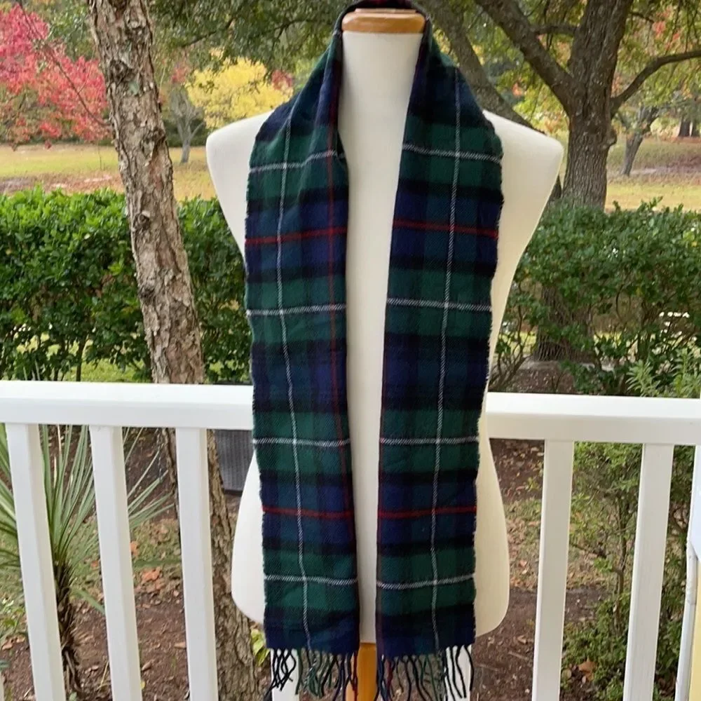 LOCHCARRON OF SCOTLAND BAILEY MACKENZIE MODERN LARGE LAMBSWOOL SCARF